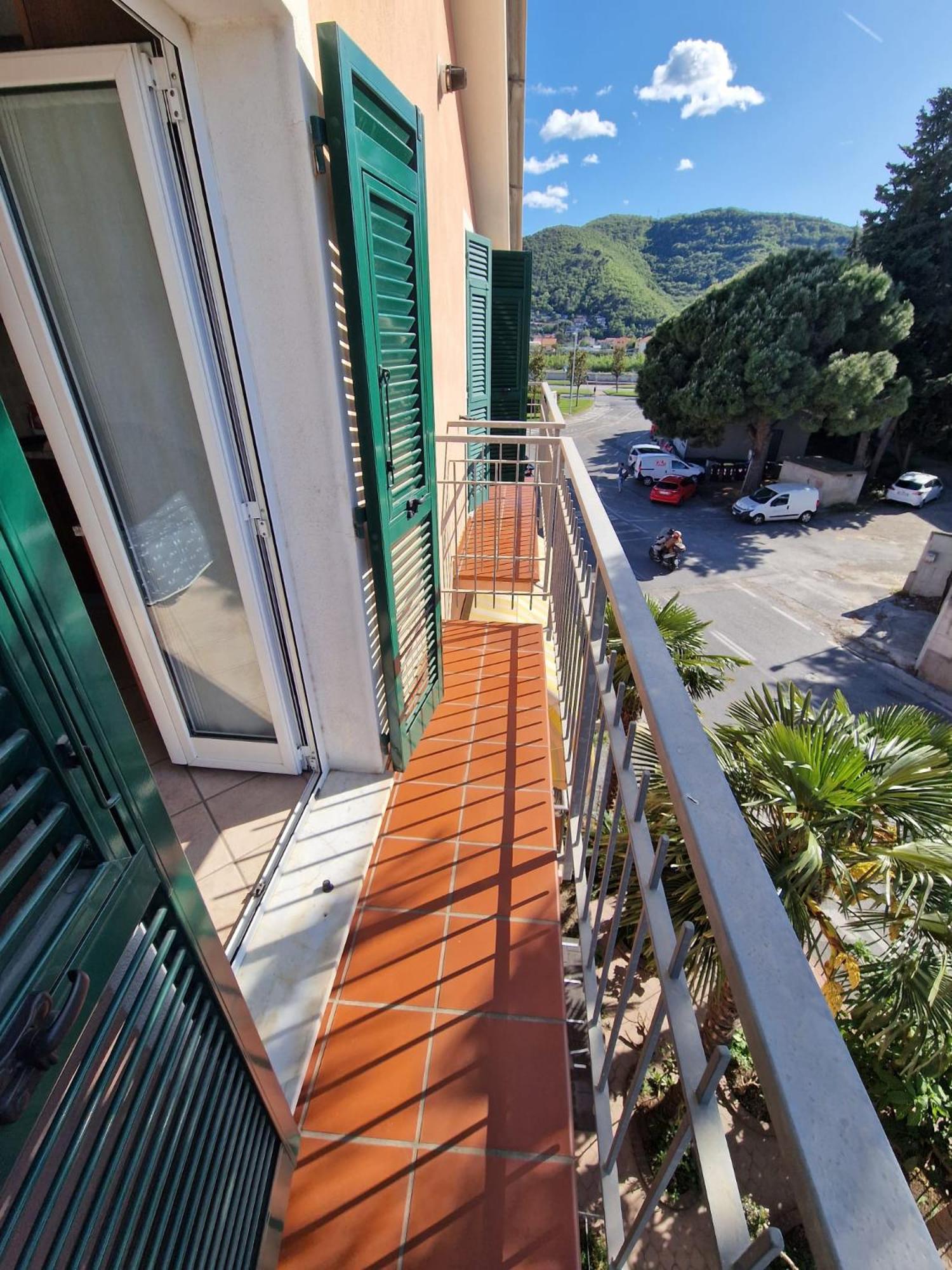 Palm House Apartment Албенга Екстериор снимка